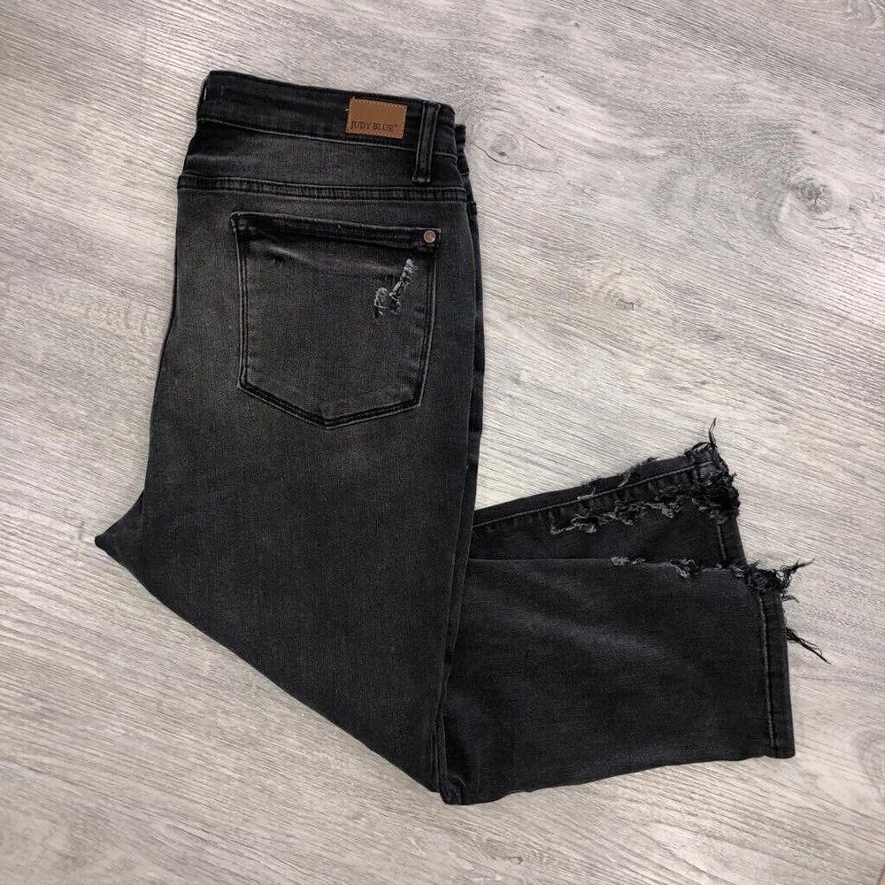 Judy Blue Jeans Women 15/32 Skinny Fit Capri Dark Wash Stretch Crop Thrashed